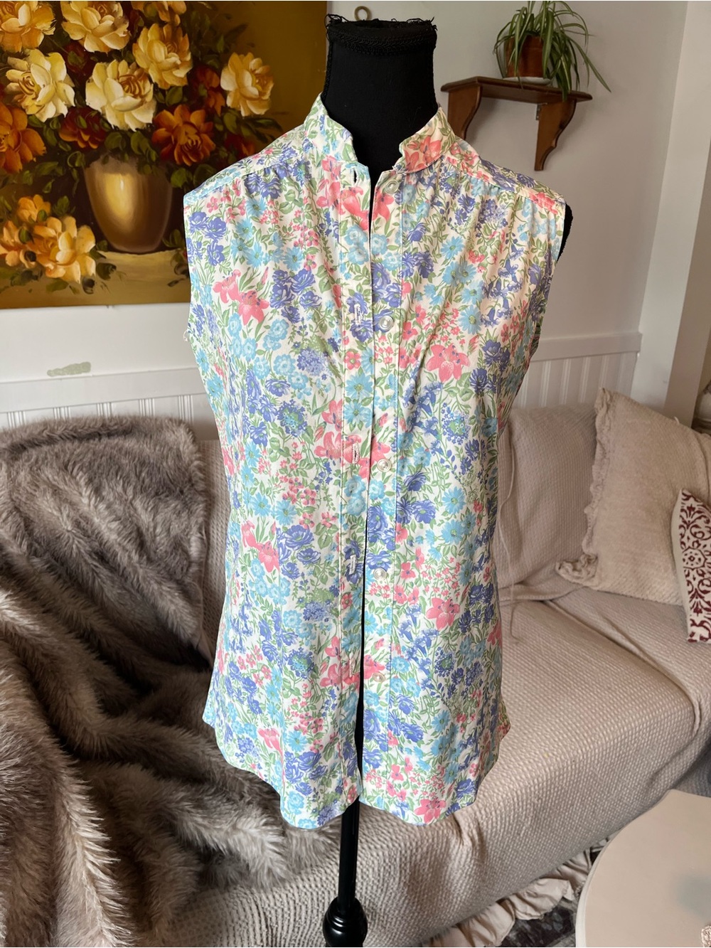 Vintage Nannycore Cottagecore Sleeveless Pastel Floral Button-Up Top Size Medium